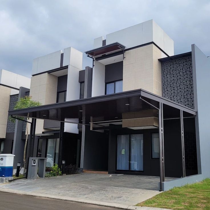 Kanopi rumah minimalis hitam berkualitas premium dengan harga ekonomis bergaransi